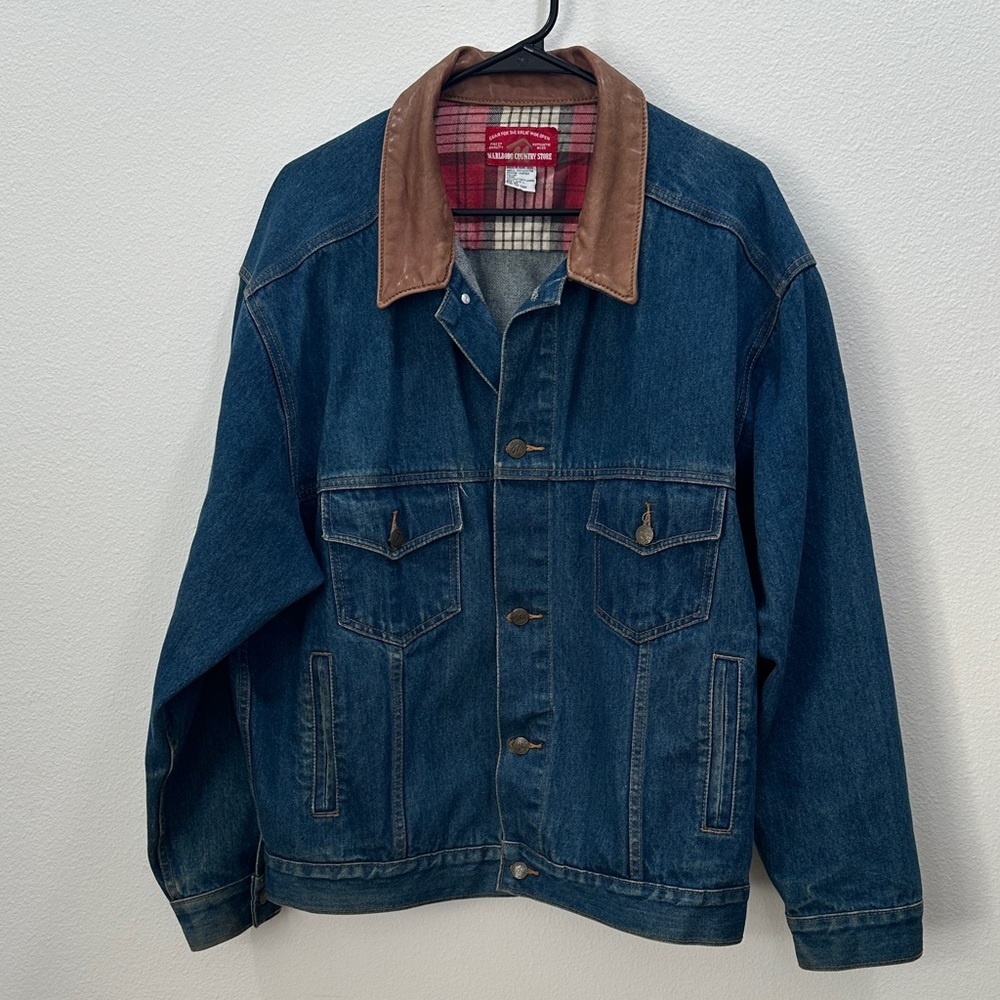 Vintage 90s Marlboro Country Store Denim Jacket leather Collar men’s country